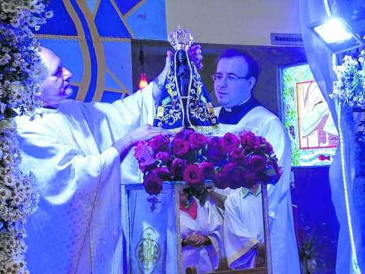 A Paróquia Nossa Senhora Aparecida fica situada na Rua 2-A, 349, Vila Aparecida