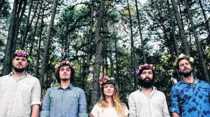 A Banda Mais Bonita da Cidade é uma banda brasileira de MPB e Indie rock formada em 2009, que ficou conhecida com a música Oração