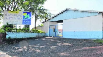 Clube de lazer localizado no bairro Jardim das Flores está fechado desde 2013 e, segundo o proprietário, não há pretensão de reabri-lo