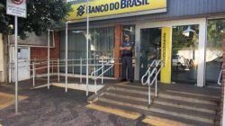 A agência do Banco do Brasil em Cordeirópolis fica na Rua Visconde do Rio Branco (Foto: Denis Suidedos)