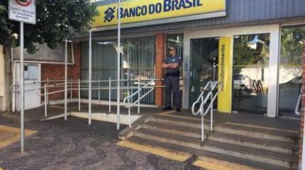 A agência do Banco do Brasil em Cordeirópolis fica na Rua Visconde do Rio Branco (Foto: Denis Suidedos)