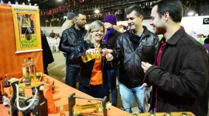 A Festa da Cachaça em Rio Claro será realizada no dia 6 (sábado) das 18 às 22 horas e no domingo (7) das 10 às 20 horas.