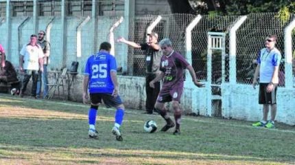 PÉ DIREITO: nas duas partidas, o Grená venceu o Itirapina e o ADB/Aliança, ambos por 1X0
