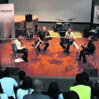 Apresentação gratuita acontece nesta sexta-feira (26), às 20h30, no Casarão da Cultura (Avenida 3, esquina com a Rua 7, Centro)