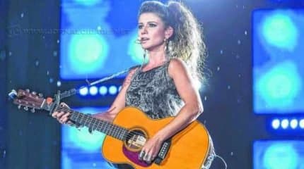 Voz e violão serão os grandes protagonistas do espetáculo em um cenário marcado por sutilezas