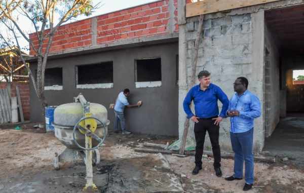 Construção da Unidade de Saúde da Família do São Miguel estava paralisada há mais de ano.