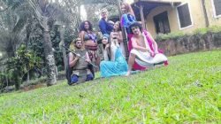 O grupo de dança-teatro ‘Todos os Povos – unidos pela paz universal’ marca presença no evento (foto - Márcia Rossetto)