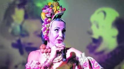 A peça (musical) leva o público a uma viagem ao mundo mágico e encantado dos musicais da Broadway (foto: divulgação)