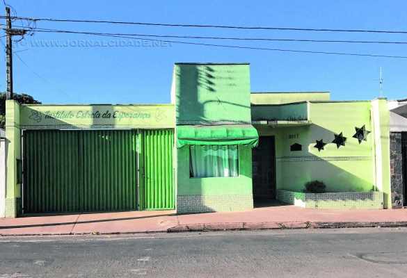 A Instituição Estrela da Esperança atende pessoas com necessidades especiais e desenvolve diversas atividades promovendo a sociabilização e oportunidades no mercado