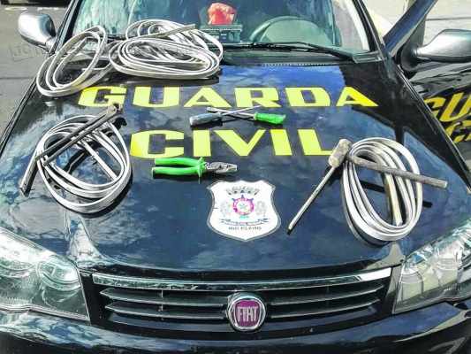 Objetos foram localizados já separados e prontos para serem furtados, segundo a Guarda Civil