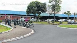 Na tarde de sexta-feira (4), a Guarda Civil Municipal estava alocada na entrada da Rodoviária fazendo abordagens pessoais