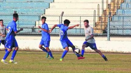 Meninos do Sub-16 treinaram no Schmidtão ao longo dessa semana, se preparando para a Copa