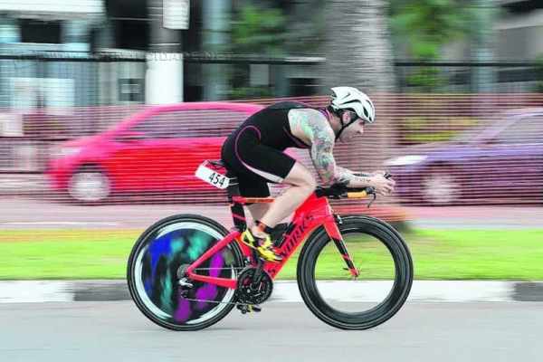 IRON MAN 2018: esportistas do País treinam para o desafio de cumprir 3,8km de natação, 180km de ciclismo e 42km de corrida