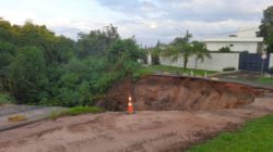 Portal dos Nobres: cratera preocupa moradores