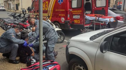 Acidente envolvendo três veículos acontece na manhã desta quinta em frente ao JC em Rio Claro.
