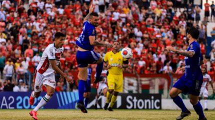 Dérbi rio-clarense está com ingressos à venda: rio-claristas ficarão na arquibancada coberta e velistas na descoberta