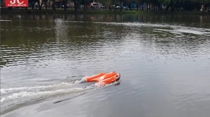 Agora no Brasil: boia de controle remoto para salvar vidas.
