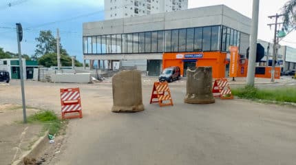 Trânsito na rotatória do Cervezão tem alteração