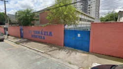 Adolescente esfaqueia professores e aluno em escola de São Paulo.