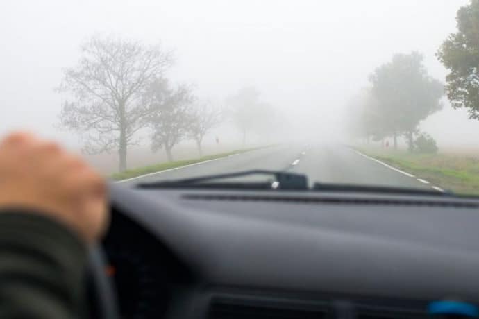 Alerta: trecho com neblina requer atenção redobrada dos motoristas.