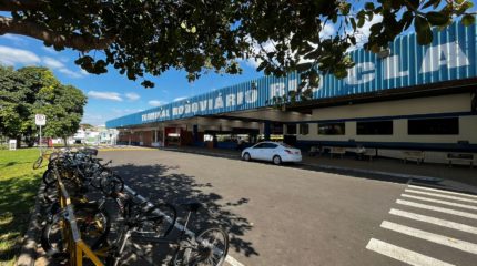 O terminal rodoviário de Rio Claro é alvo de reclamações da população, que cobra por melhorias na sua estrutura.