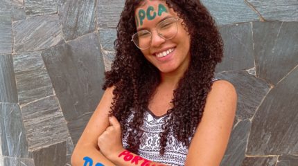 Jovem faz vaquinha para cursar design em Portugal