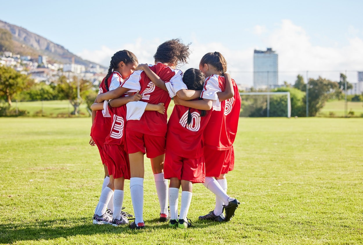 Inscrições abertas! Aulas gratuitas de futebol para crianças e