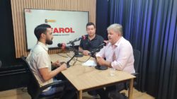 O ex-prefeito Juninho da Padaria e seu advogado Ricardo Gobbi em entrevista no programa Farol JC, do Jornal Cidade