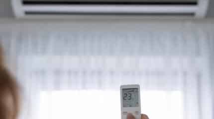 Calor extremo: ar condicionado a fim de amenizá-lo