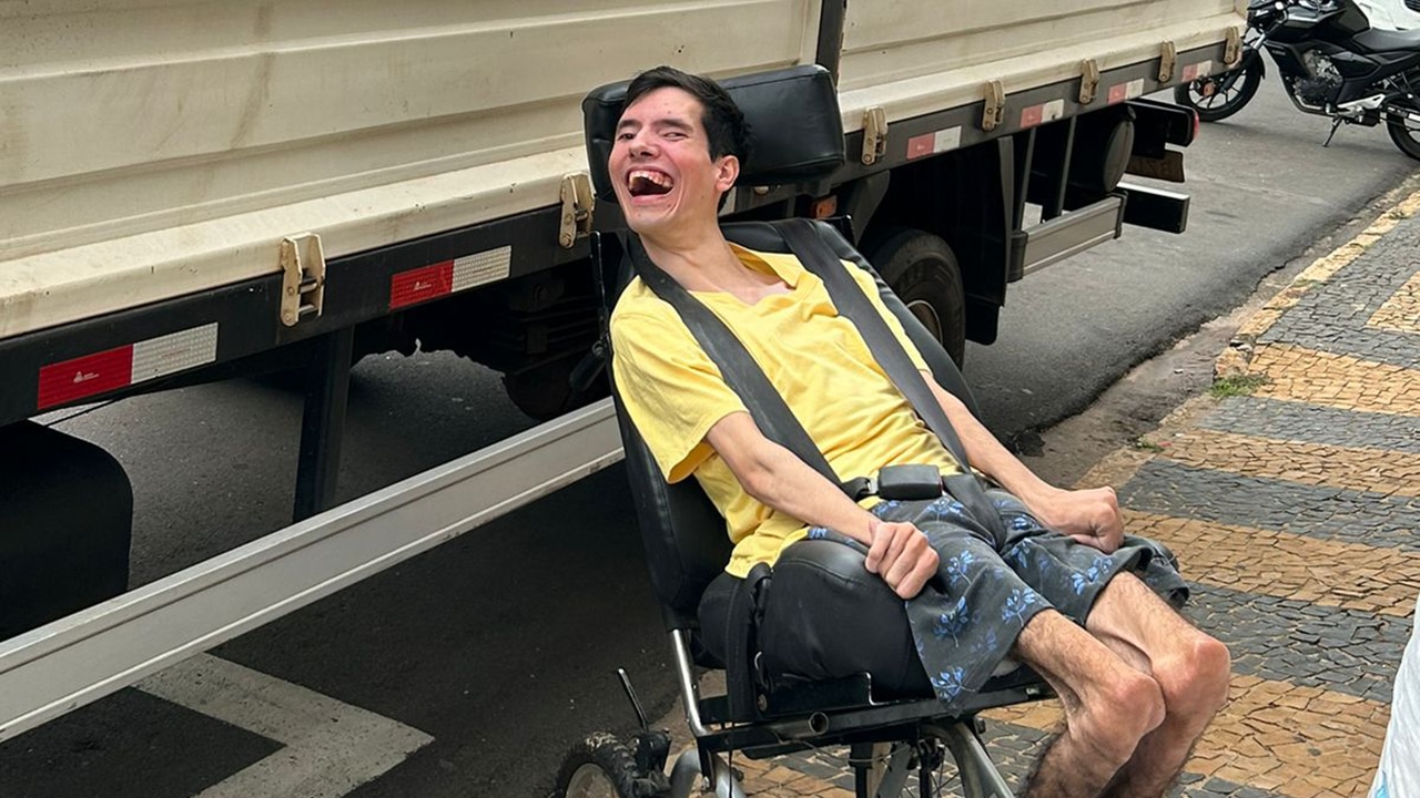 Venda de pizzas vai arrecadar recursos para reformar nova sede para o projeto que troca tampinhas por cadeiras de rodas