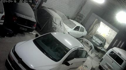 Carro é roubado dentro de funilaria em Rio Claro