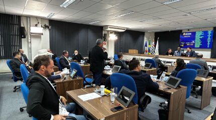 O vereador Sivaldo Faísca (PL) levantou o assunto defendendo os envolvidos nos ataques contra os Poderes em Brasília