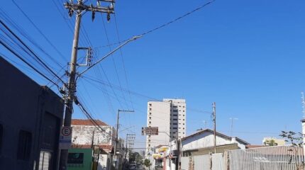 Céu azul em Rio Claro