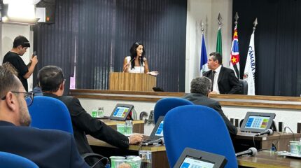 O projeto foi apresentado pela vereadora Tiemi Nevoeiro (Republicanos) e ganhou apoio da maioria dos demais vereadores