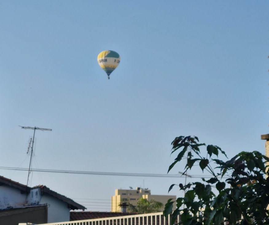 Calor em Rio Claro; dia quente; céu azul; verão; dia quente; calor intenso