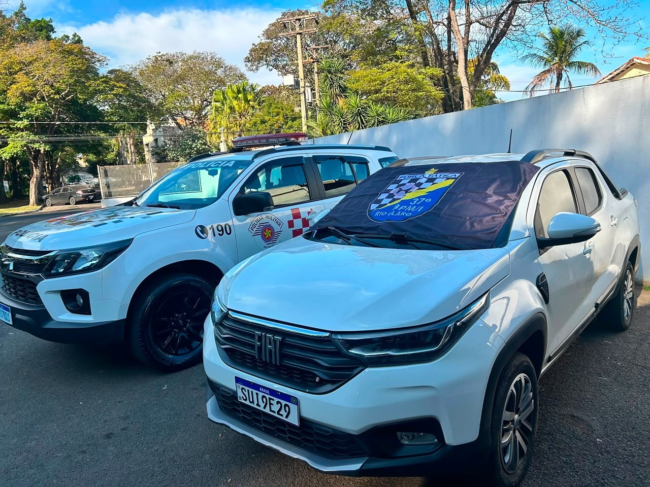 Automóvel recuperado pela Polícia Militar durante ocorrência que resultou em prisão por receptação e jogos de azar no Parque das Indústrias, em Rio Claro.