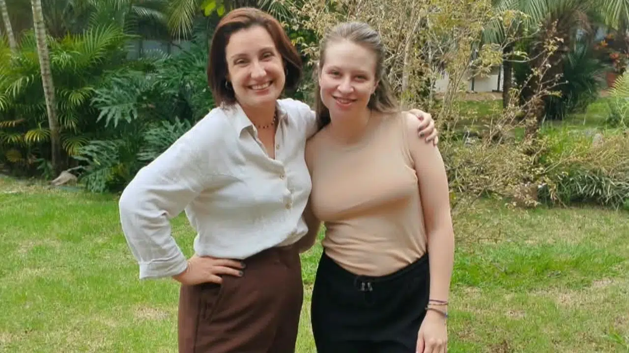 As pesquisadoras Isabela Franzini e Bruna Amorin da Silva