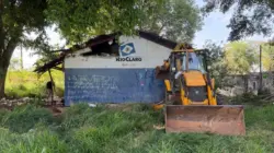 Construção que havia no local foi demolida ontem