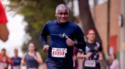 Atleta completou os 5 quilômetros em 26min48s e também ficou entre os 80 melhores