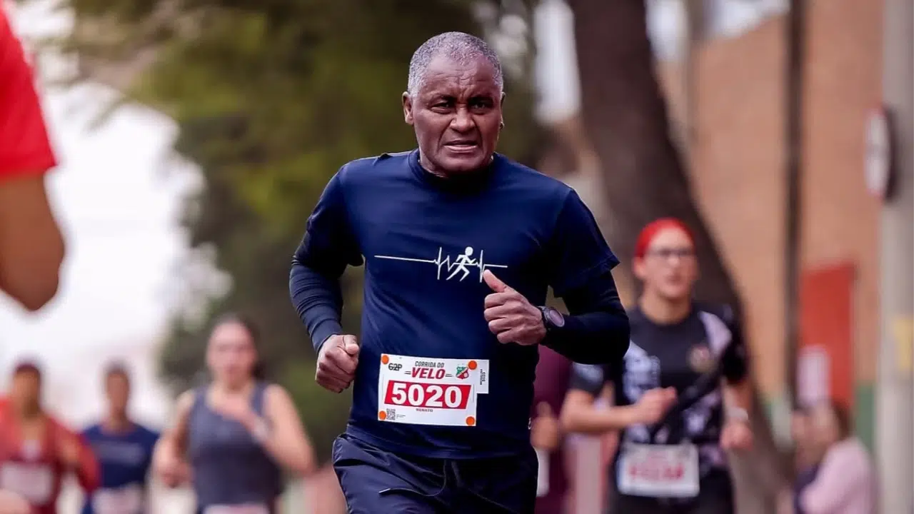 Atleta completou os 5 quilômetros em 26min48s e também ficou entre os 80 melhores