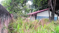 Fotos enviadas ao Jornal Cidade mostram as condições que se encontram o imóvel