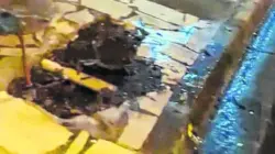 Vazamento de água em frente ao imóvel