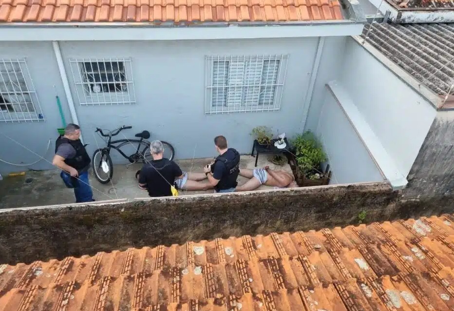 Polícia Civil prende irmãos, que agora foram condenados pelos dois crimes abaixo